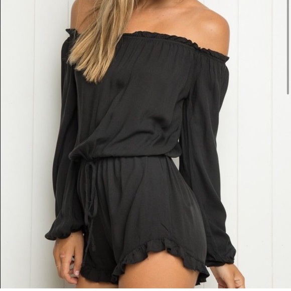 Shoulder Ruffle Romper Os 